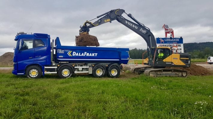 Lastbil Grävmaskin Leksandsbröd Lastbil Grävmaskin Leksandsbröd